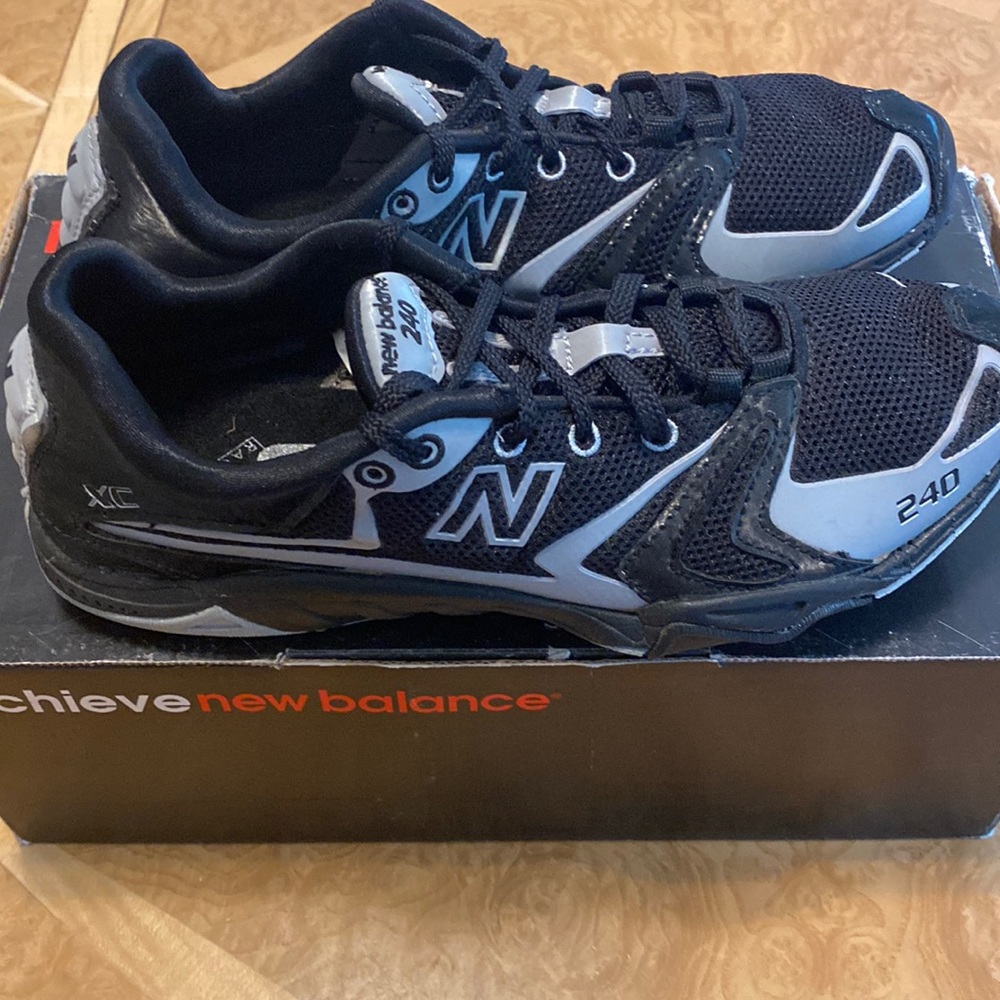 New Balance RX240CB Mens Track & Field Spike shoe size 5